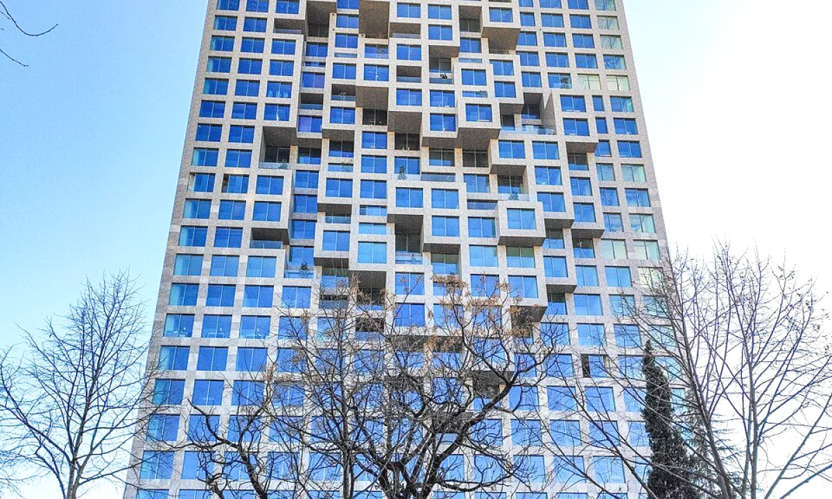 🏢✨ Shitet Zyre ne DownTown One – Tirane ✨🏢
