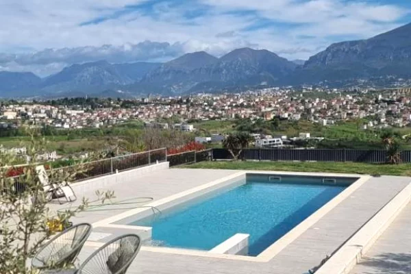 Shtepi me qera 5+1 ne Tirane - 4,000 Euro