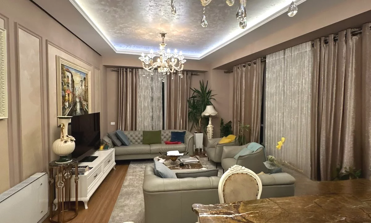 Casa in vendita Appartamento a Tirana, 3+1, Ambiente Arredato, Pagamento 376,200  Euro.