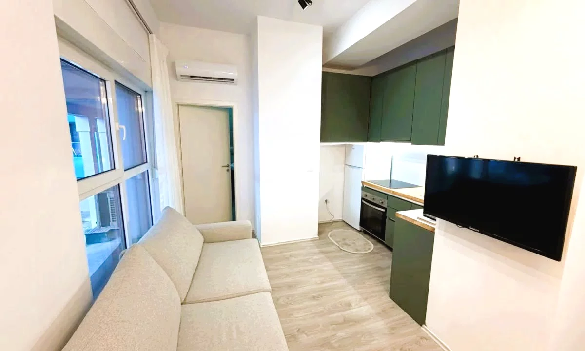 Shtepi ne shitje Apartament ne Tirane, Garsoniere, Mobilimi E mobiluar, Pagesa 79,000  Euro.