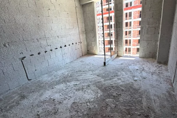 Casa in vendita Appartamento a Tirana, 2+1, Ambiente Vuoto, Pagamento 187,590  Euro.