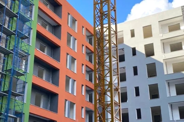 Shtepi ne shitje Apartament ne Tirane, 1+1, Mobilimi Bosh, pa mobiluar, Pagesa 78,000  Euro.