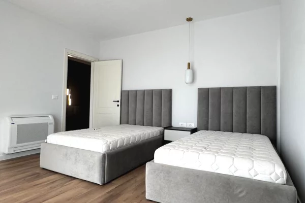 Shtepi me qera Apartament ne Tirane, 3+1, Mobilimi E mobiluar, Pagesa 2,999  Euro.