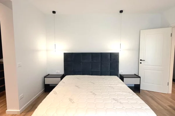 Shtepi me qera Apartament ne Tirane, 3+1, Mobilimi E mobiluar, Pagesa 2,999  Euro.