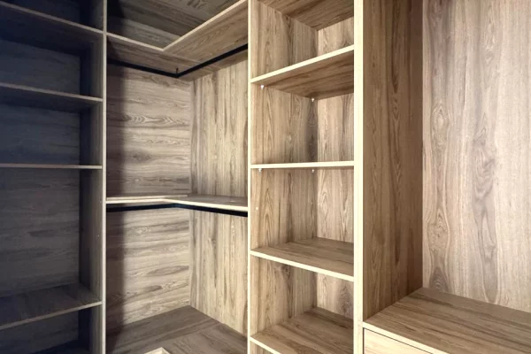 Shtepi me qera Apartament ne Tirane, 3+1, Mobilimi E mobiluar, Pagesa 2,999  Euro.