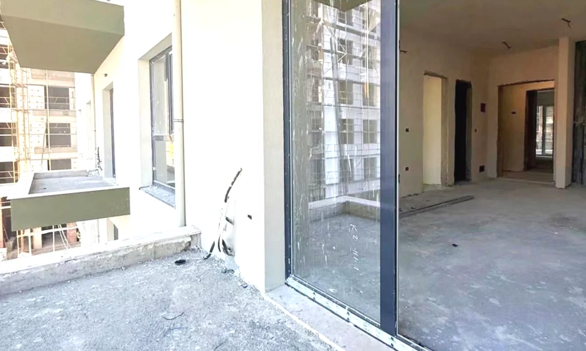 Shtepi ne shitje Apartament ne Tirane, 1+1, Mobilimi Bosh, pa mobiluar, Pagesa 139,999  Euro.