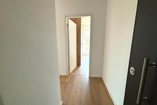 Shtepi me qera Apartament ne Tirane, 2+1, Mobilimi E mobiluar, Pagesa 881  Euro.