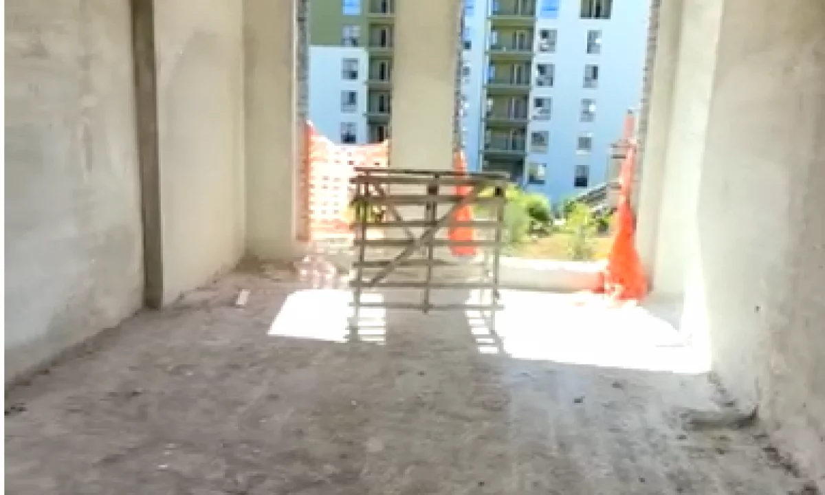 Shtepi ne shitje Apartament ne Tirane, 1+1, Mobilimi Bosh, pa mobiluar, Pagesa 78,001  Euro.