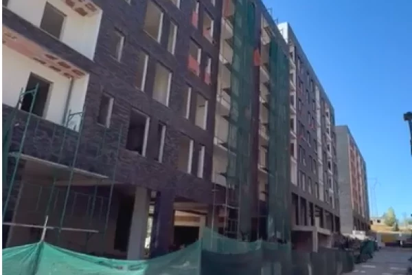 Shtepi ne shitje Apartament ne Tirane, 1+1, Mobilimi Bosh, pa mobiluar, Pagesa 78,001  Euro.