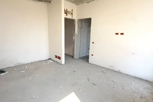 Shtepi ne shitje Vila Luksoze ne Tirane, 3+1, Mobilimi Bosh, pa mobiluar, Pagesa 550,000,000  Leke.