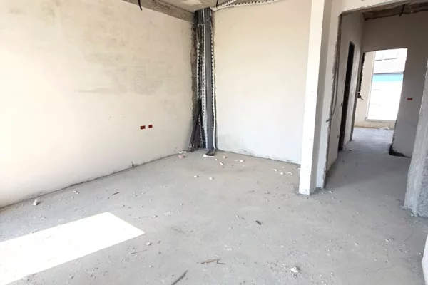 Shtepi ne shitje Vila Luksoze ne Tirane, 3+1, Mobilimi Bosh, pa mobiluar, Pagesa 550,000,000  Leke.