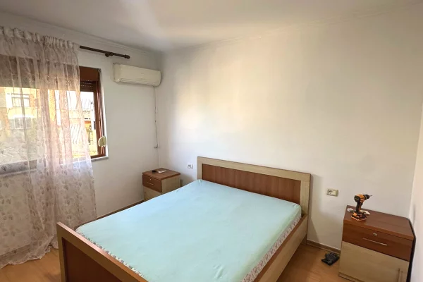 Shtepi ne shitje Apartament ne Tirane, 1+1, Mobilimi E mobiluar, Pagesa 11,500,000  Leke.
