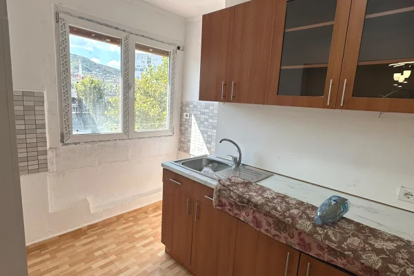 Shtepi ne shitje Apartament ne Tirane, 1+1, Mobilimi E mobiluar, Pagesa 11,500,000  Leke.