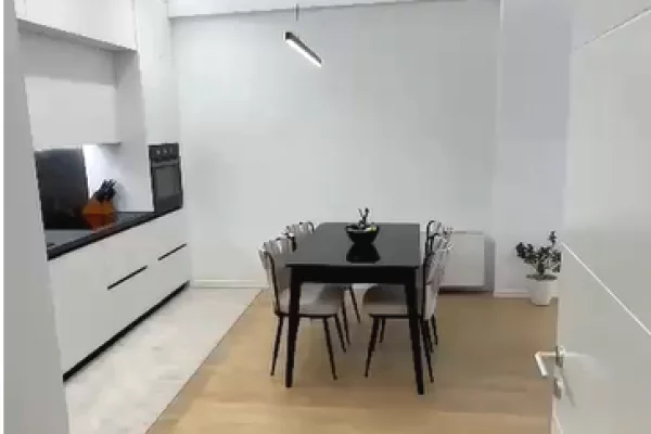 Shtepi me qera Apartament ne Tirane, 3+1, Mobilimi E mobiluar, Pagesa 2,500  Euro.