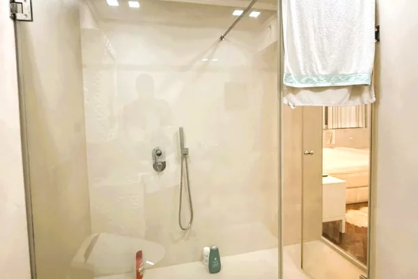 Shtepi ne shitje Apartament ne Tirane, 1+1, Mobilimi E mobiluar, Pagesa 199,999  Euro.