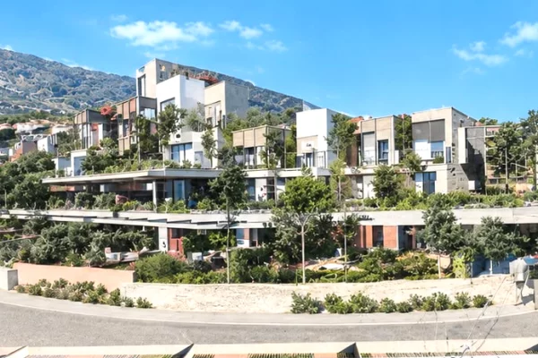 Apartment for sale in Himara 2+1, Emty