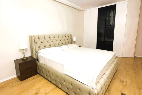 Shtepi ne shitje Apartament ne Tirane, 2+1, Mobilimi E mobiluar, Pagesa 320,000  Euro.