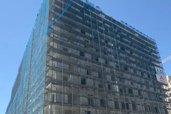Shtepi ne shitje Apartament ne Tirane, 2+1, Mobilimi Bosh, pa mobiluar, Pagesa 166,000  Euro.