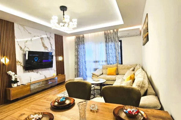 Shtepi ne shitje Apartament ne Tirane, 2+1, Mobilimi E mobiluar, Pagesa 23,500,000  Leke.