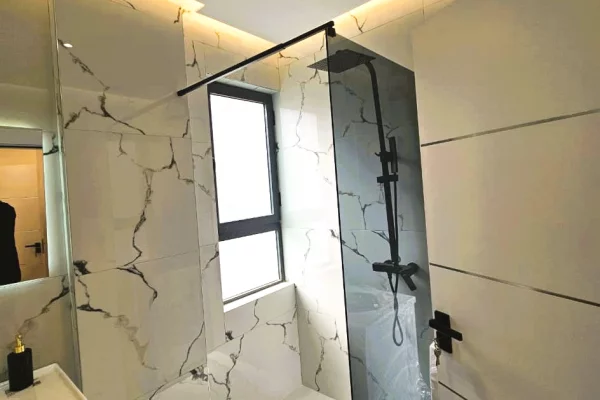 Shtepi ne shitje Apartament ne Tirane, 2+1, Mobilimi E mobiluar, Pagesa 23,500,000  Leke.