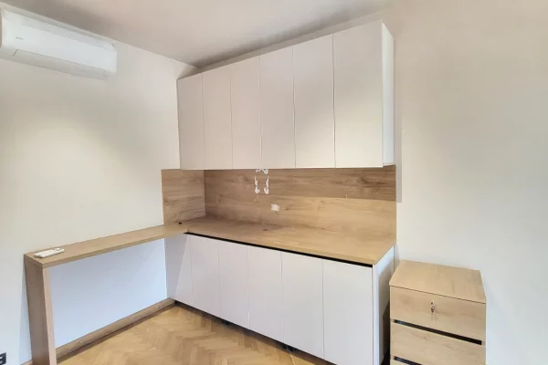 🏢 JEPET ZYRE ME QIRA – QENDER, TIRANE✨98 m2