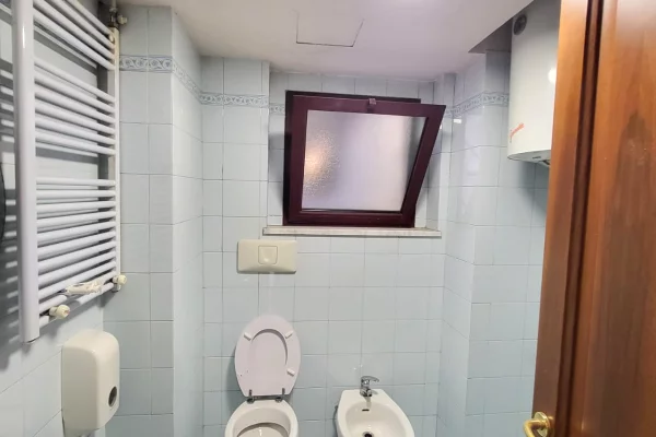 🏢 JEPET ZYRE ME QIRA – QENDER, TIRANE✨98 m2