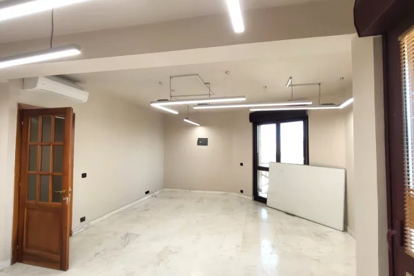 🏢 JEPET ZYRE ME QIRA – QENDER, TIRANE✨98 m2