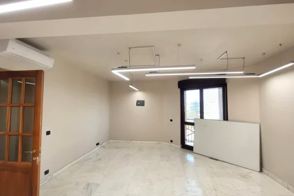 🏢 JEPET ZYRE ME QIRA – QENDER, TIRANE✨98 m2