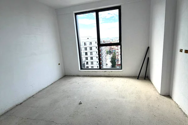 Shtepi ne shitje Apartament ne Tirane, 3+1, Mobilimi Bosh, pa mobiluar, Pagesa 204,500  Euro.