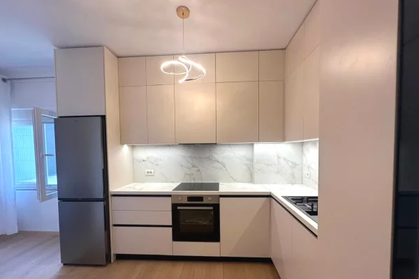 Shtepi me qera Apartament ne Tirane, 2+1, Mobilimi E mobiluar, Pagesa 1,000  Euro.