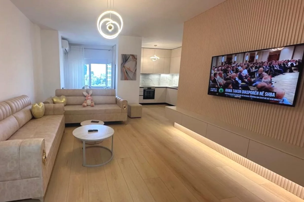 Shtepi me qera Apartament ne Tirane, 2+1, Mobilimi E mobiluar, Pagesa 1,000  Euro.
