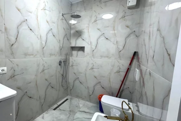 Shtepi me qera Apartament ne Tirane, 2+1, Mobilimi E mobiluar, Pagesa 1,000  Euro.