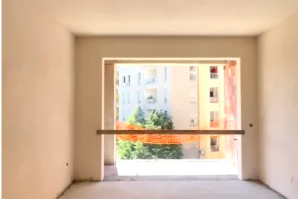 Shtepi ne shitje Apartament ne Tirane, 1+1, Mobilimi Bosh, pa mobiluar, Pagesa 155,500  Euro.