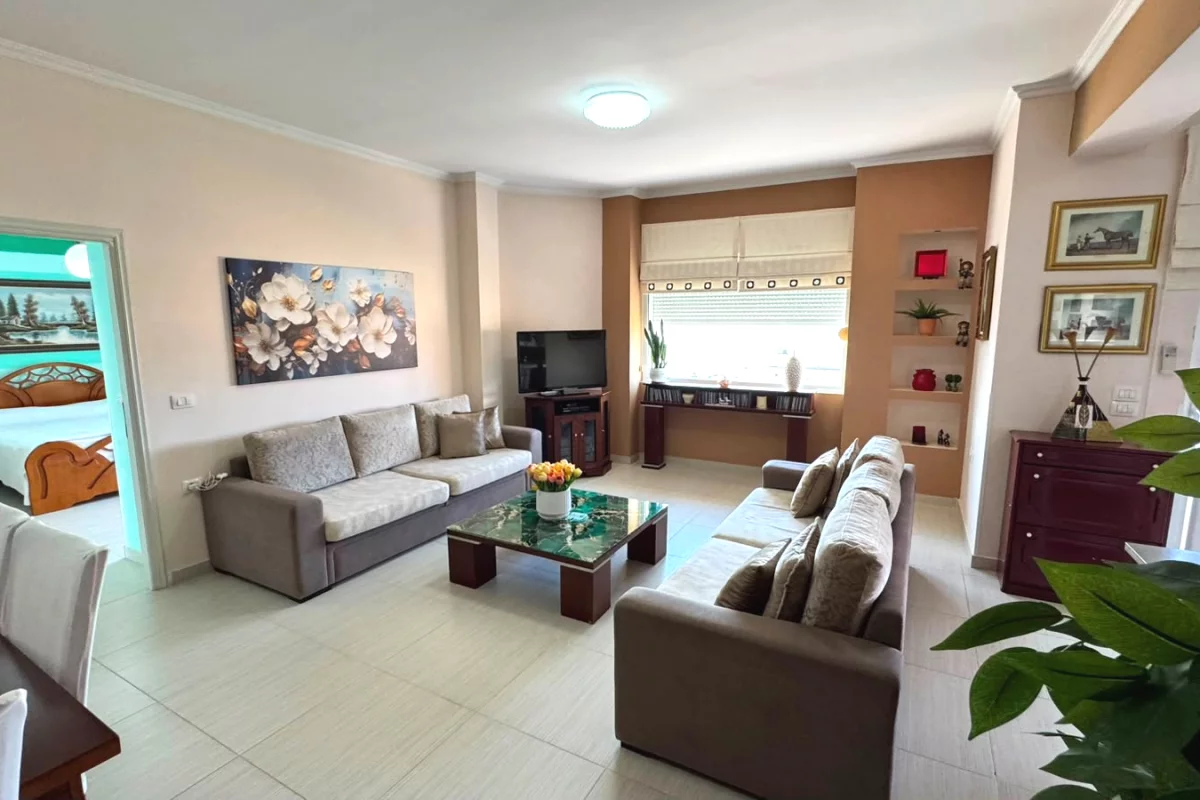Shtepi ne shitje Apartament ne Sarande, 2+1, Mobilimi E mobiluar, Pagesa 17,500,000  Leke.