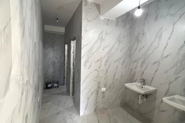 🏢 Ambient 200 m2 me qira – Ali Dem, tek Kadiu