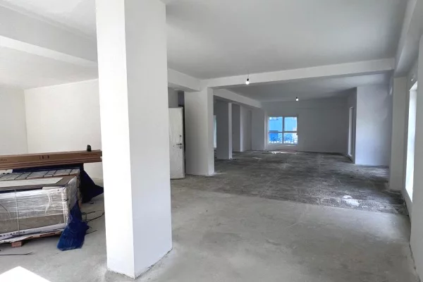 🏢 Ambient 200 m2 me qira – Ali Dem, tek Kadiu