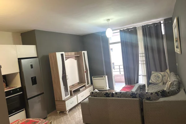 Shtepi ne shitje Apartament ne Tirane, 2+1, Mobilimi E mobiluar, Pagesa 17,300,000  Leke.