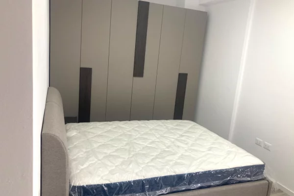 Shtepi me qera Apartament ne Tirane, 2+1, Mobilimi E mobiluar, Pagesa 750  Euro.