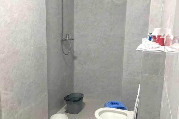 Shtepi me qera Apartament ne Tirane, 2+1, Mobilimi E mobiluar, Pagesa 750  Euro.