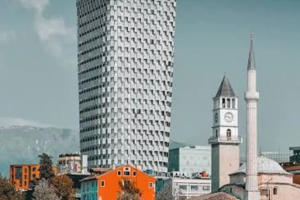 Apartment for sale in Tirana 4+1, Emty