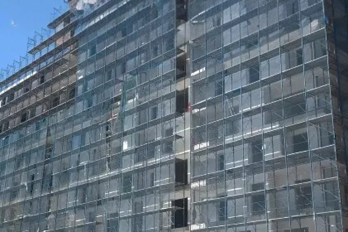 Shtepi ne shitje Apartament ne Tirane, 2+1, Mobilimi Bosh, pa mobiluar, Pagesa 166,222  Euro.
