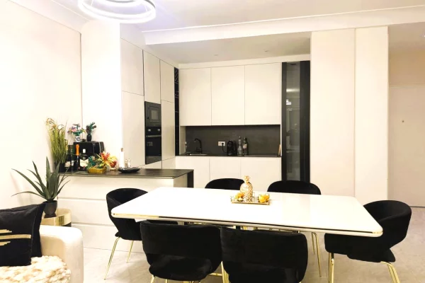 Shtepi ne shitje Apartament ne Tirane, 2+1, Mobilimi E mobiluar, Pagesa 370,000  Euro.