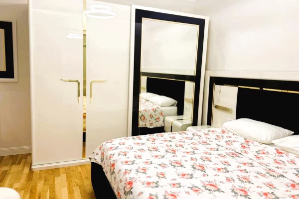 Shtepi ne shitje Apartament ne Tirane, 2+1, Mobilimi E mobiluar, Pagesa 370,000  Euro.