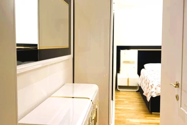 Shtepi ne shitje Apartament ne Tirane, 2+1, Mobilimi E mobiluar, Pagesa 370,000  Euro.