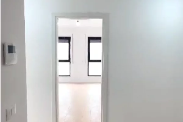 Shtepi ne shitje Apartament ne Tirane, 3+1, Mobilimi Bosh, pa mobiluar, Pagesa 403,800  Euro.