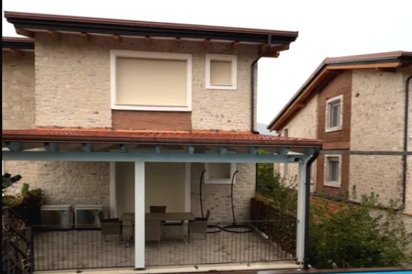 Shtepi ne shitje Vila Luksoze ne Tirane, 4+1, Mobilimi E mobiluar, Pagesa 1,100,000  Euro.