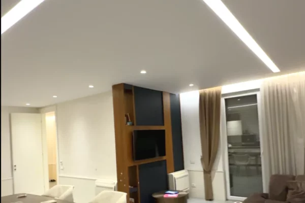 Shtepi ne shitje Vila Luksoze ne Tirane, 4+1, Mobilimi E mobiluar, Pagesa 1,100,000  Euro.