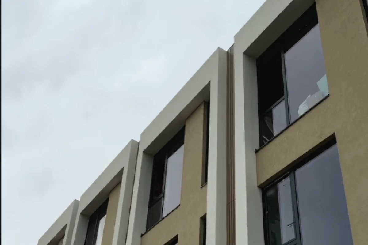 Shtepi ne shitje Vila Luksoze ne Tirane, 3+1, Mobilimi Bosh, pa mobiluar, Pagesa 382,770  Euro.