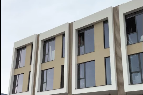 Shtepi ne shitje Vila Luksoze ne Tirane, 3+1, Mobilimi Bosh, pa mobiluar, Pagesa 382,770  Euro.
