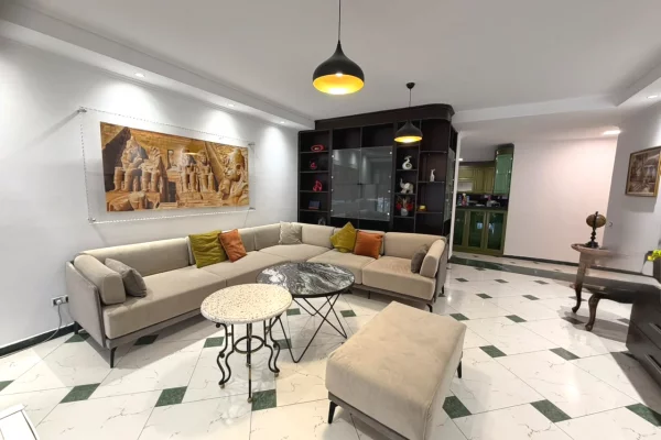 Shtepi me qera Apartament ne Tirane, 3+1, Mobilimi E mobiluar, Pagesa 1,200  Euro.